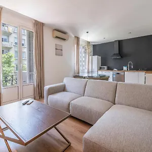 De Cuatro En Calle Aribau Stylish Barcelona